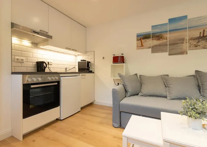 Neue zentrale Souterrain-Wohnung 24h Self Check-In Hamburg