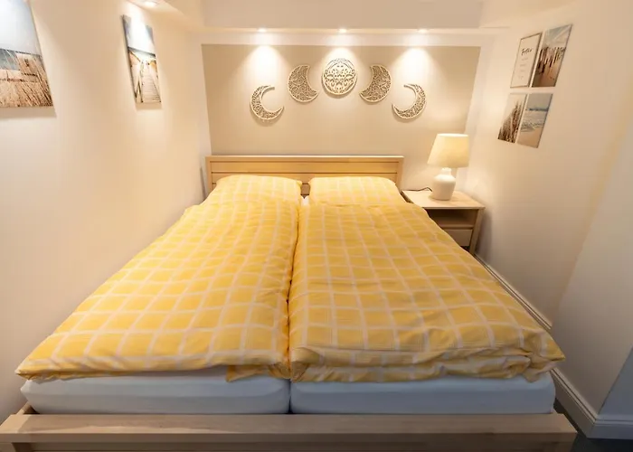 Neue zentrale Souterrain-Wohnung 24h Self Check-In Hamburg